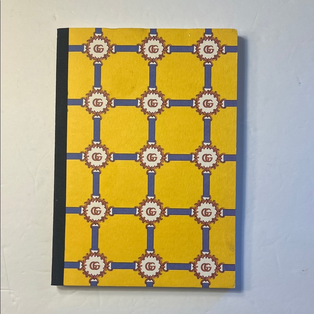 GUCCI GG Yellow and Blue Patterned Notebook RARE Find! LIMITED EDITION - Picture 12 of 16